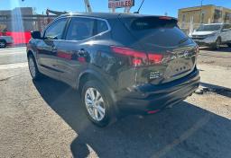 2018 Nissan Rogue Sport photo