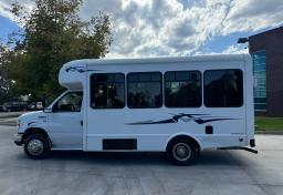 2019 Ford E-Series Cutaway photo