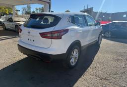 2020 Nissan Rogue Sport photo