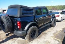 2022 Ford Bronco photo