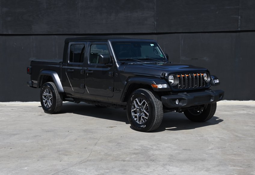 2024 Jeep Gladiator