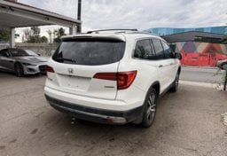 Picture of 2018 Honda Pilot
