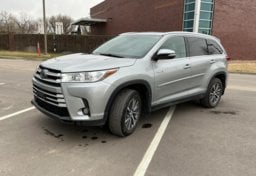 Picture of 2019 Toyota Highlander