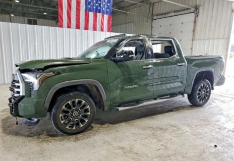 2023 Toyota Tundra Hybrid CrewMax video thumbnail
