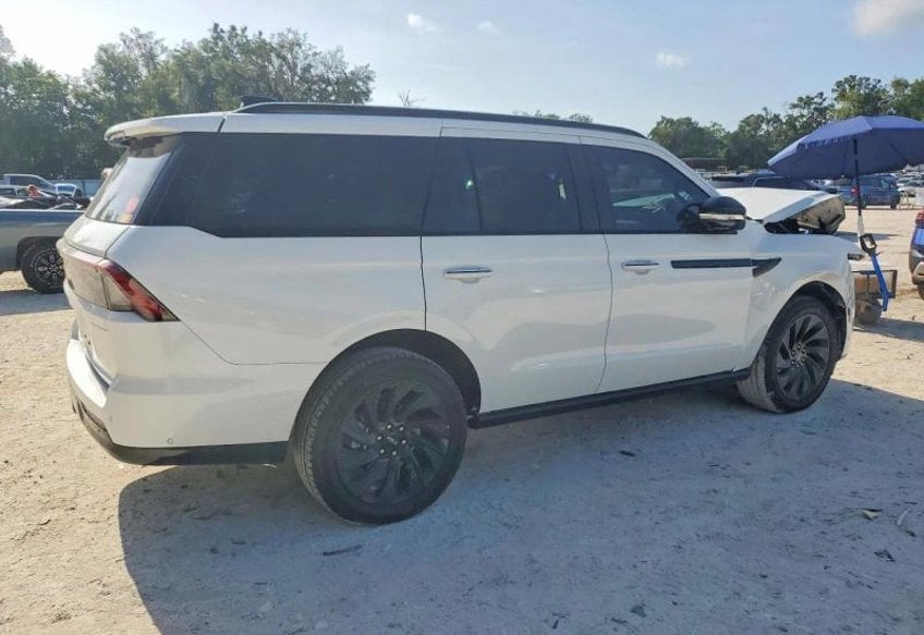 2025 Lincoln Navigator