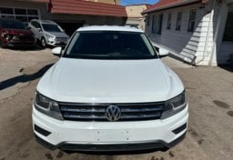 Picture of 2018 Volkswagen Tiguan