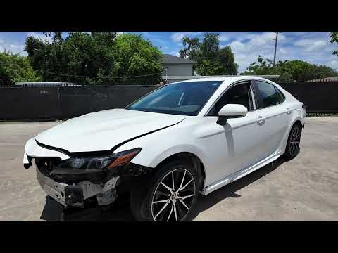 2022 Toyota Camry video thumbnail