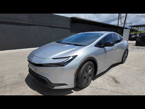 2024 Toyota Prius video thumbnail