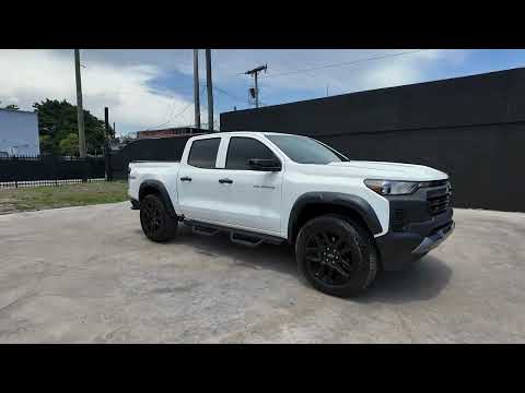 2024 Chevrolet Colorado Crew Cab video thumbnail