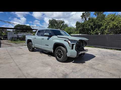2022 Toyota Tundra CrewMax video thumbnail