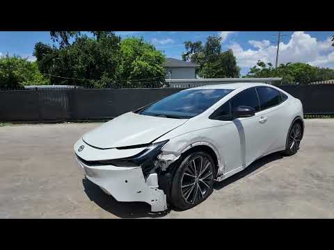 2023 Toyota Prius video thumbnail